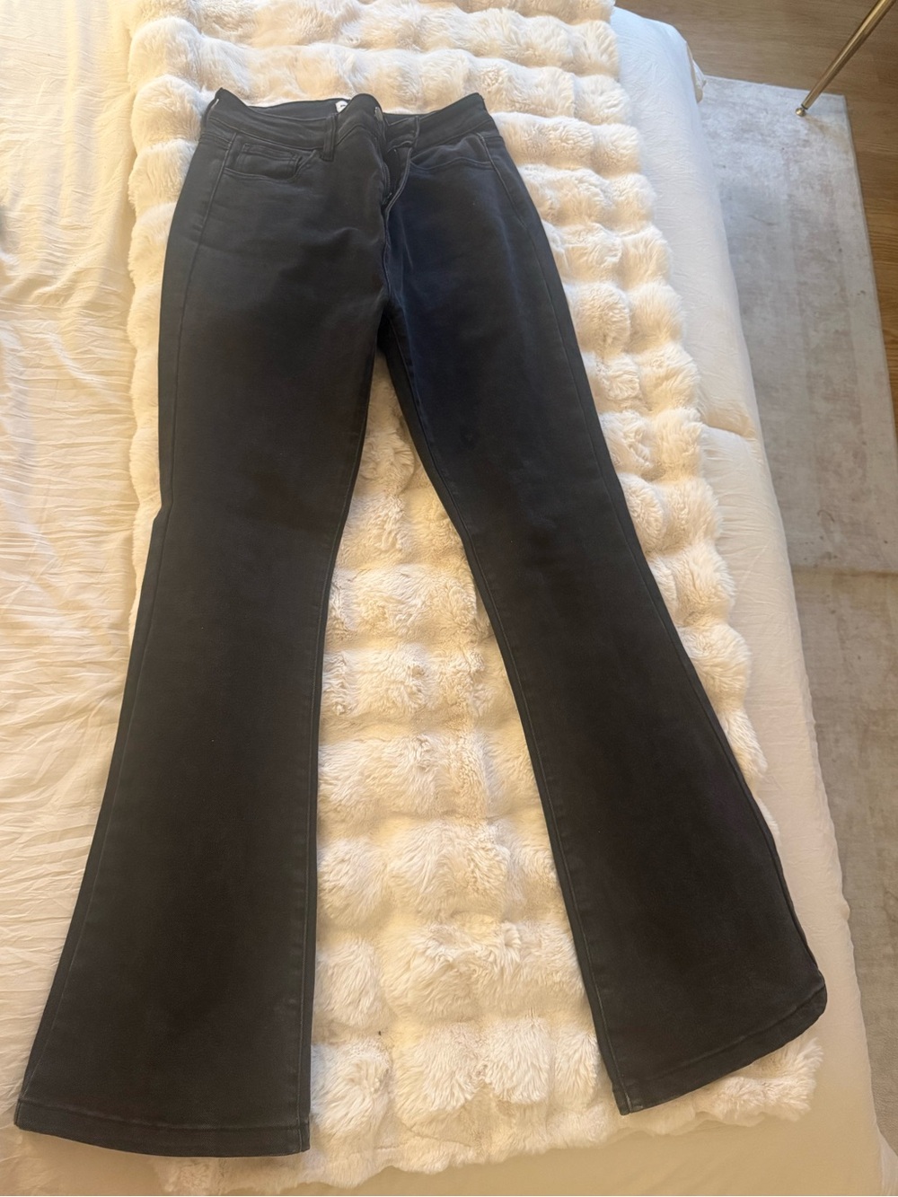 Women’s Black Flared Jeans superdown